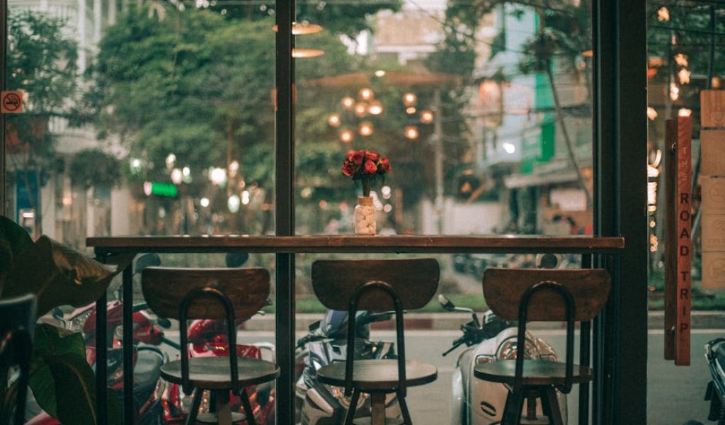 تصویر درباره قیمت میز صندلی باغی برای رستوران در کرج - مراحل گام به گام انتخاب و خرید میز و صندلی باغی برای رستوران در کرج